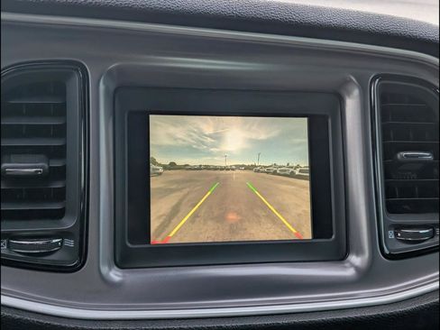 Used 2019 Dodge Challenger R/T RWD image 8