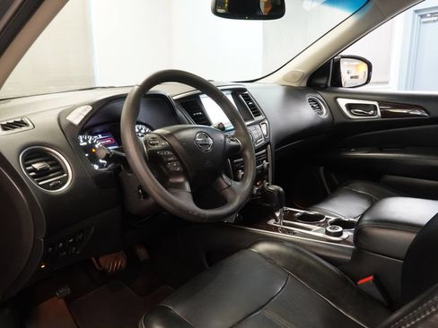 Used 2016 Nissan Pathfinder Platinum AWD/4WD image 7