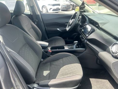 Used 2021 Nissan Kicks SV FWD image 33