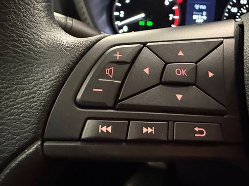 Used 2025 Nissan Sentra S FWD image 17