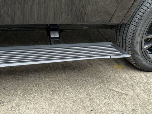 New 2026 Jeep Grand Wagoneer L Summit AWD/4WD image 15