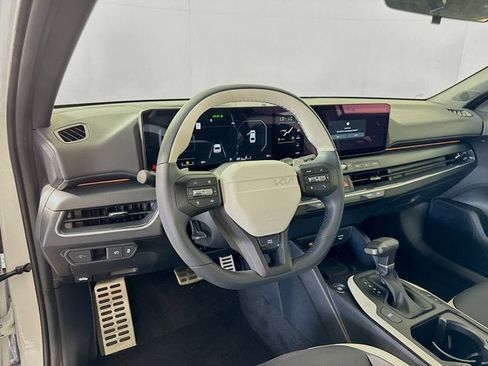 New 2025 Kia K4 GT-Line Turbo image 9