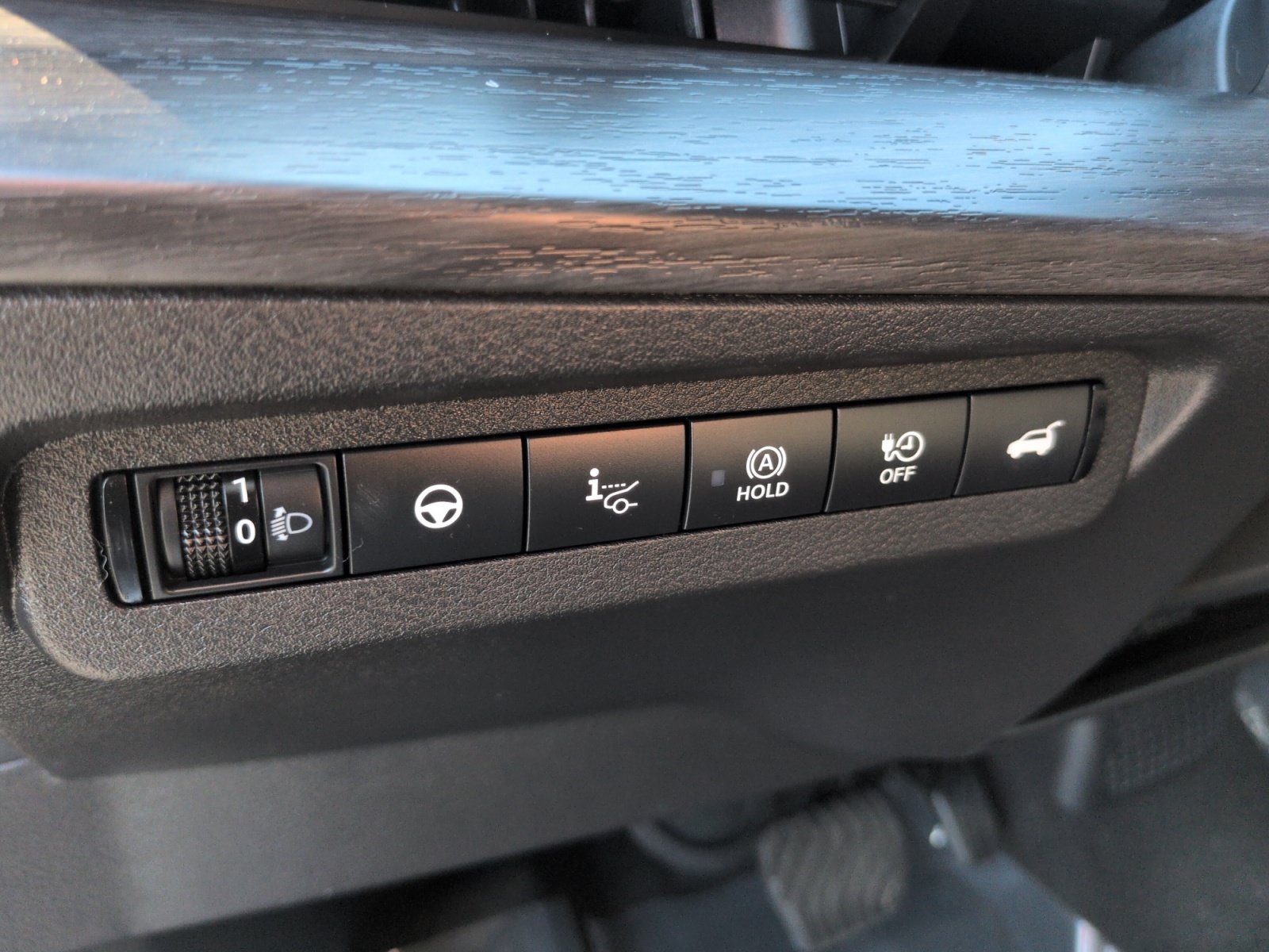Used 2024 Nissan Ariya FWD image 23