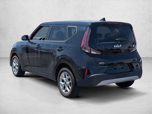 Used 2023 Kia Soul S FWD image 7