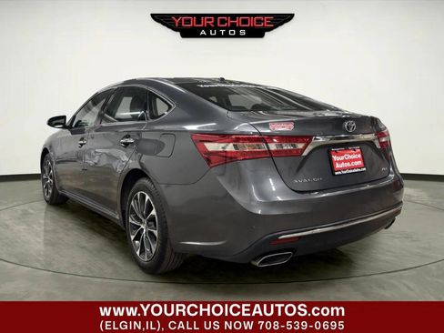 Used 2018 Toyota Avalon XLE image 3