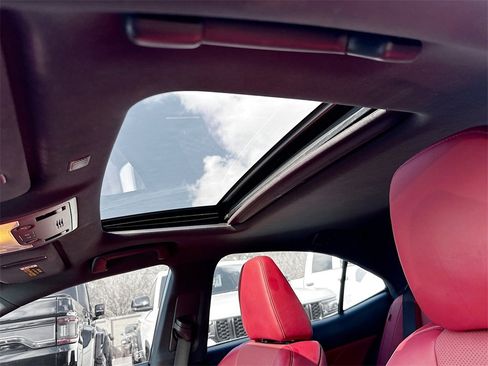 Used 2019 Lexus IS 300 image 24