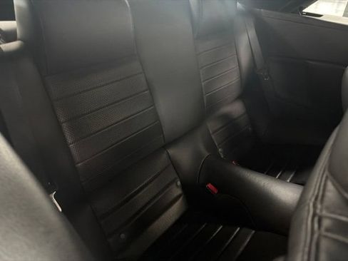 Used 2009 Ford Mustang GT RWD image 11