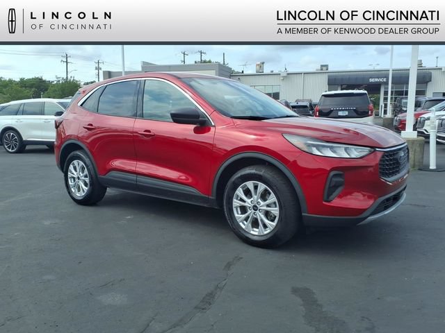 Used 2023 Ford Escape Active AWD/4WD image 1