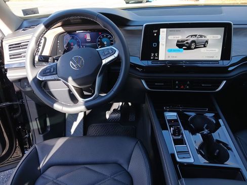New 2026 Volkswagen Atlas SE image 13
