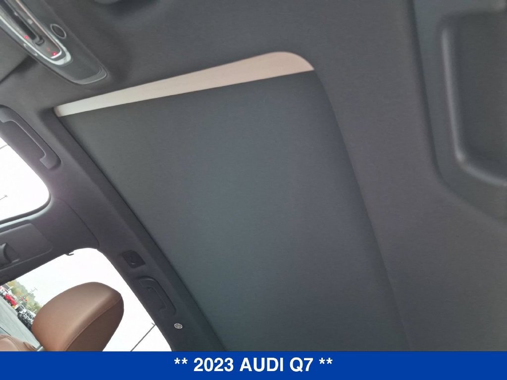 Used 2023 Audi Q7 2.0T Premium w/ Convenience Package AWD/4WD image 16