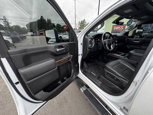 Used 2021 GMC Sierra 2500 Denali w/ Denali Ultimate Package AWD/4WD image 10