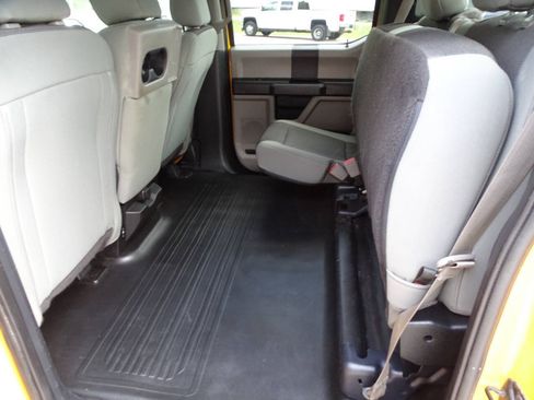 Used 2019 Ford F150 4x4 SuperCrew XL w/ Equipment Group 101A Mid image 28