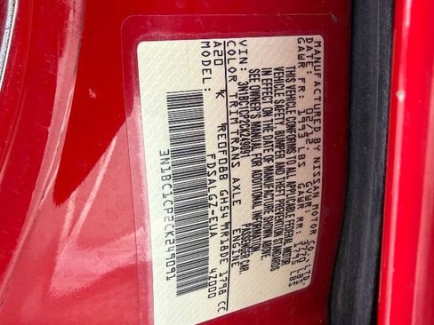 Used 2012 Nissan Versa Hatchback w/ SL Navigation Pkg FWD image 19