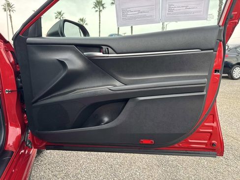 Used 2023 Toyota Camry SE image 27