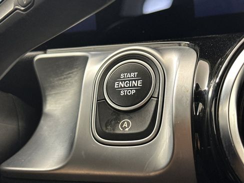 Used 2022 Mercedes-Benz GLB 250 image 21