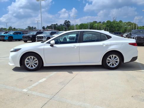 Certified 2025 Toyota Camry LE image 8