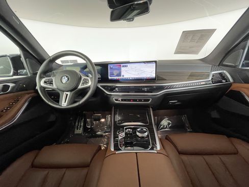 Certified 2025 BMW X5 M60i image 17