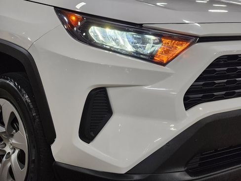 Used 2022 Toyota RAV4 LE AWD/4WD image 13