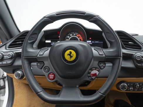 Used 2016 Ferrari 488 GTB Base image 22