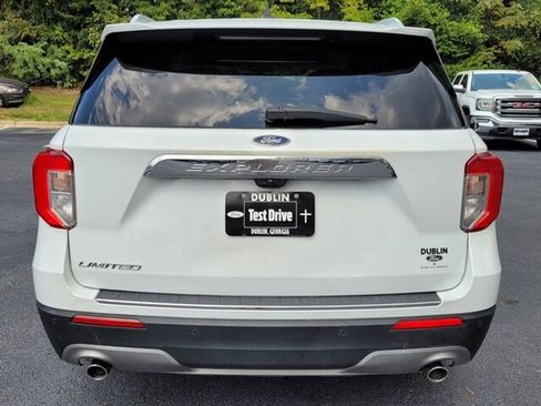 Used 2022 Ford Explorer Limited w/ Equipment Group 301A image 11