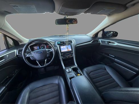 Used 2017 Ford Fusion SE w/ Equipment Group 201A FWD image 28