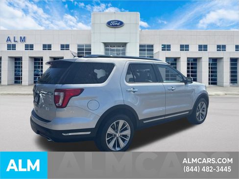 Used 2019 Ford Explorer Limited w/ Class III Trailer Tow Package image 5