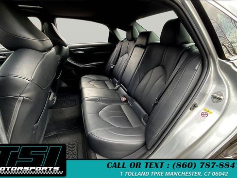 Used 2019 Toyota Avalon XLE image 26