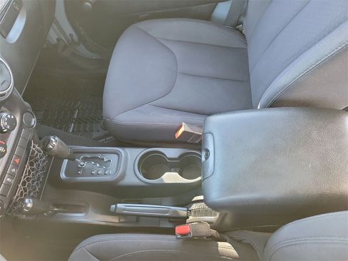 Used 2015 Jeep Wrangler Unlimited Sport image 22