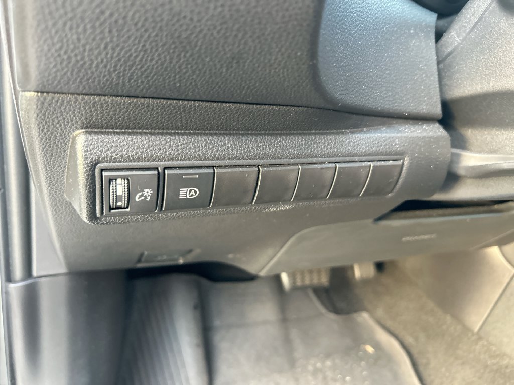 Used 2023 Toyota Corolla SE FWD image 13