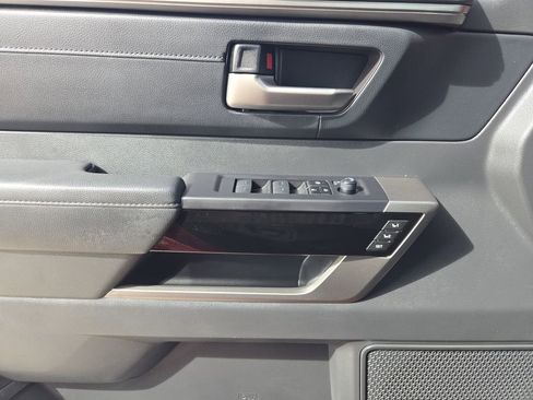 Used 2024 Toyota Tundra Limited image 25