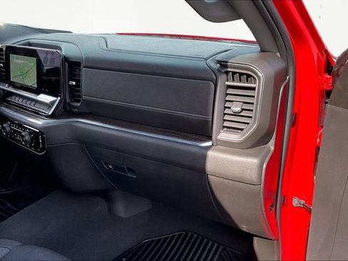 Used 2023 Chevrolet Silverado 1500 LT image 18