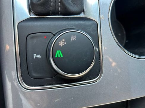 Used 2019 Chevrolet Blazer LT FWD image 18