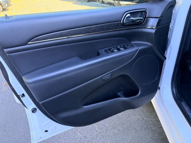 Used 2020 Jeep Grand Cherokee High Altitude AWD/4WD image 18
