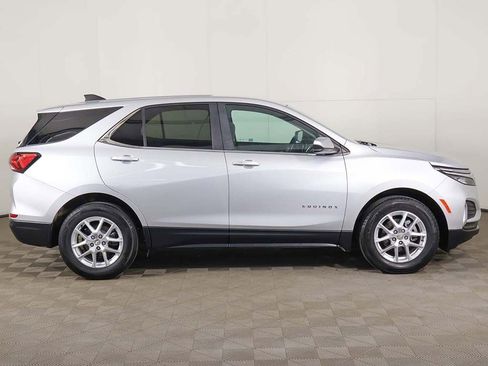 Used 2022 Chevrolet Equinox LT FWD image 18