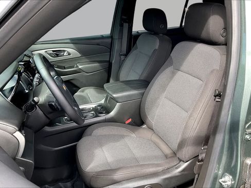 Used 2023 Chevrolet Traverse LT FWD image 24