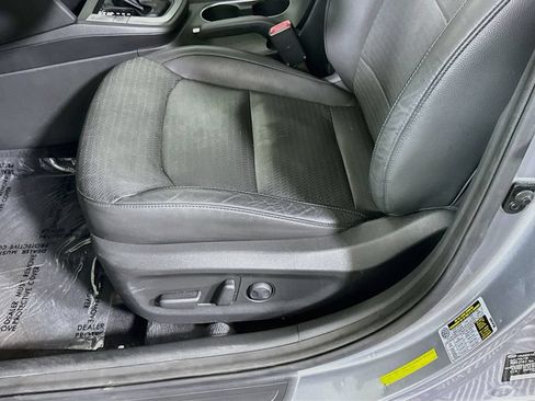 Used 2017 Hyundai Elantra Limited FWD image 22