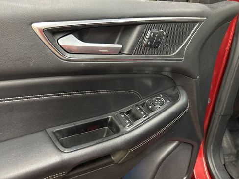 Used 2016 Ford Edge Titanium w/ Equipment Group 301A AWD/4WD image 25