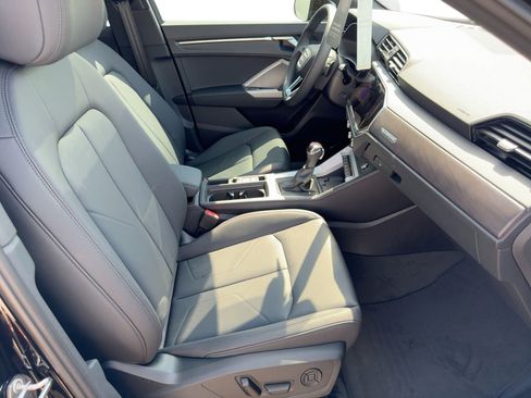 New 2025 Audi Q3 2.0T Premium image 30