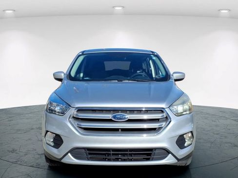 Used 2017 Ford Escape SE AWD/4WD image 2