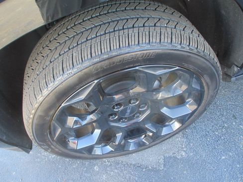 Certified 2025 GMC Yukon Denali w/ Denali Reserve Package image 12