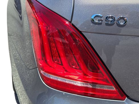 Used 2018 Genesis G90 5.0 Ultimate AWD/4WD image 11