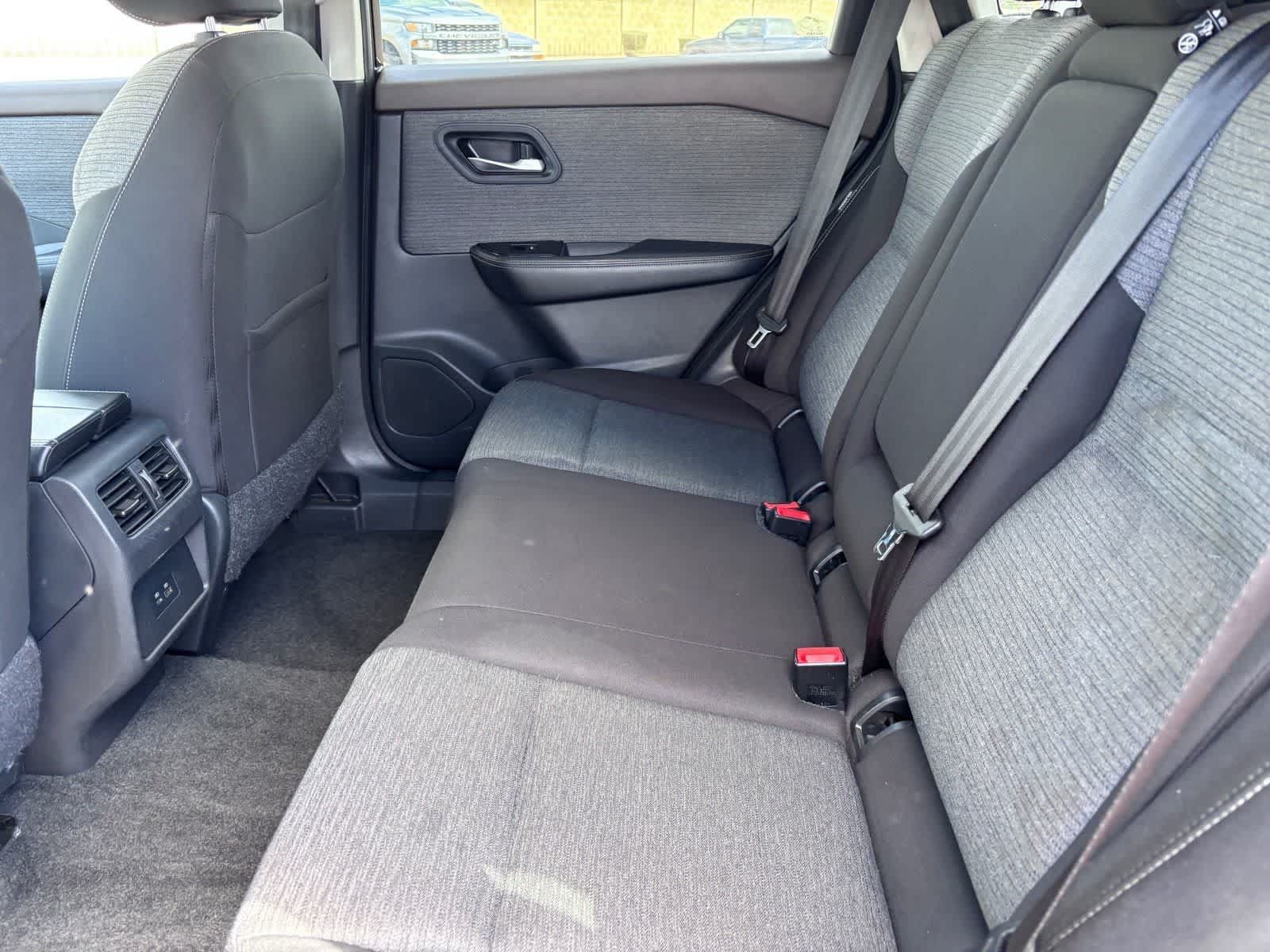 Used 2023 Nissan Rogue SV AWD/4WD image 15