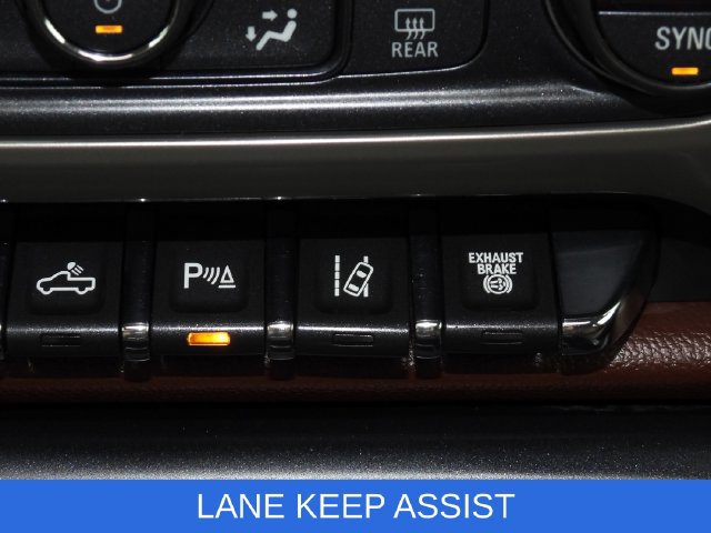 Used 2018 Chevrolet Silverado 2500 High Country w/ Duramax Plus Package AWD/4WD image 18