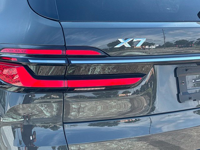 Used 2024 BMW X7 xDrive40i AWD/4WD image 14
