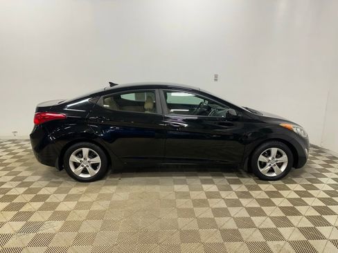 Used 2013 Hyundai Elantra GLS w/ Preferred Pkg image 4