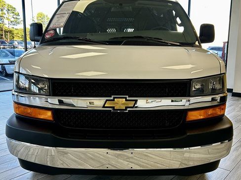 Used 2024 Chevrolet Express 2500 w/ Driver Convenience Package image 2