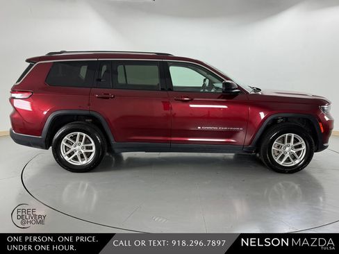 Used 2023 Jeep Grand Cherokee L Laredo image 5