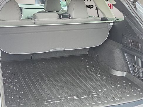Used 2025 Subaru Outback Premium image 22