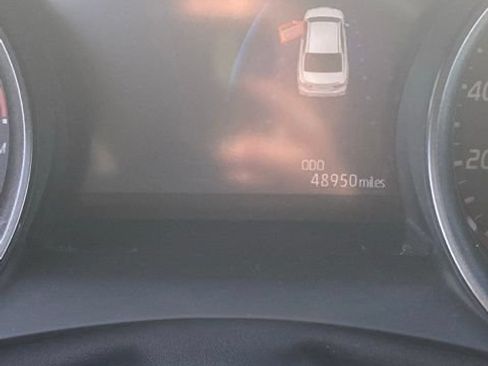 Used 2022 Toyota Camry XSE FWD image 6