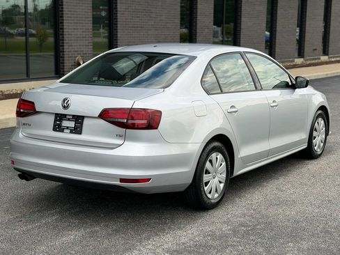 Used 2016 Volkswagen Jetta S FWD image 2